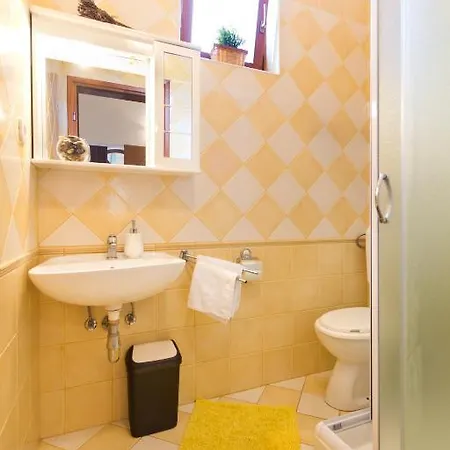 Filip & Tara アパート *